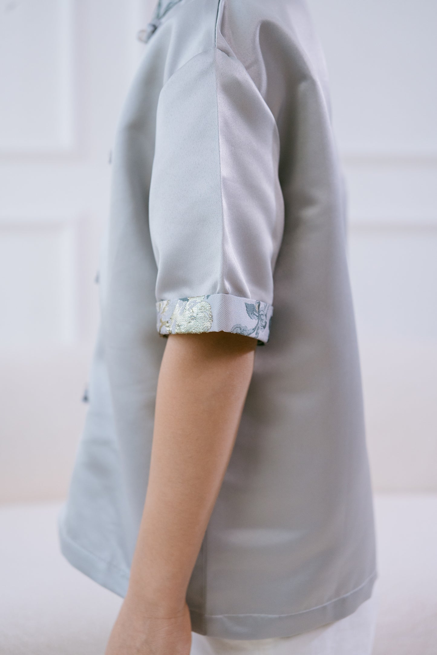 Little Yun Top in Silver Blue Lake